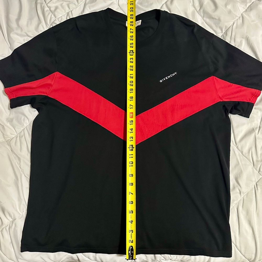 Givenchy T-Shirt - Picture 8 of 8